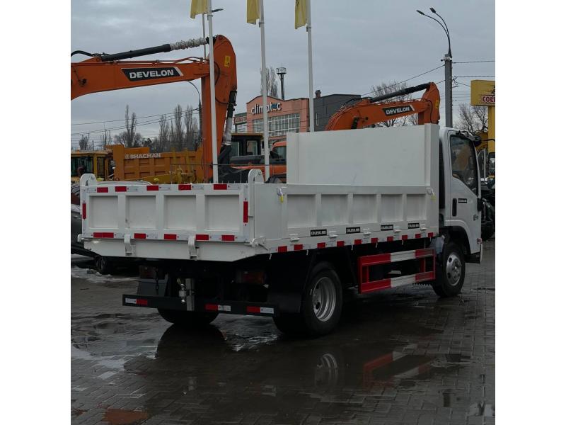 Basculantă ISUZU ELF CLW6520 7,3 t | 3 810 kg | 130 CP | 2025 (LA COMANDA)