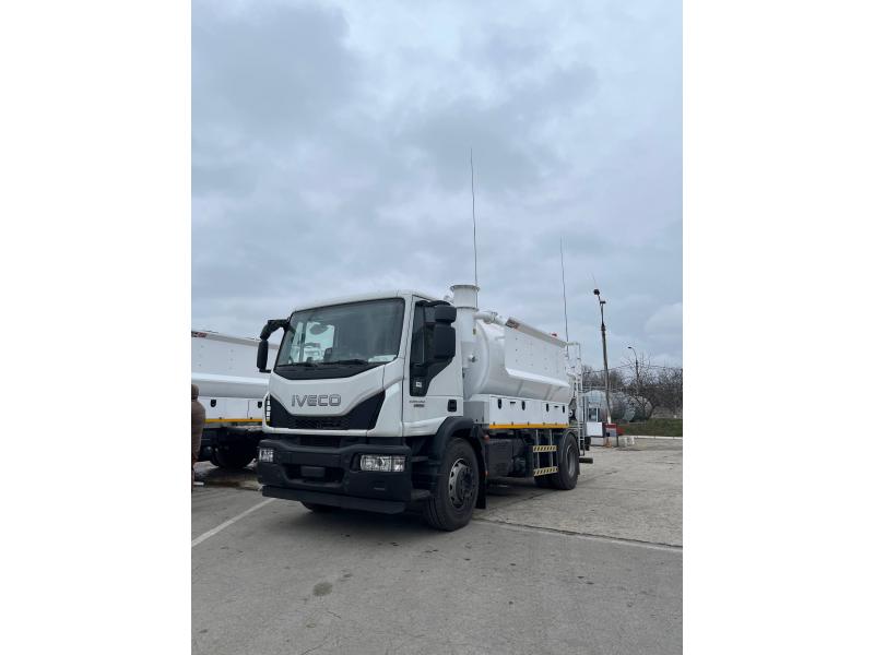 Ассенизационная машина на шасси IVECO 180E32K, цистерна: 10 000 литров. ПОД ЗАКАЗ
