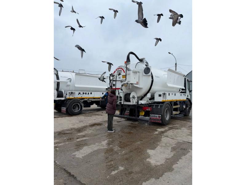 Ассенизационная машина на шасси IVECO 180E32K, цистерна: 10 000 литров. ПОД ЗАКАЗ