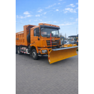 Mașină comunală multifuncțională Shacman F3000 6x4 cu distribuitor de material antiderapant și lamă de deszăpezire (LA COMANDA)