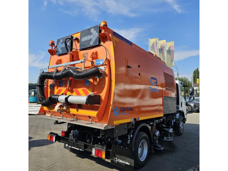 Mașină de măturat și curățat stradal ISUZU cu suprastructură CityRay 5 m³ (LA COMANDA)