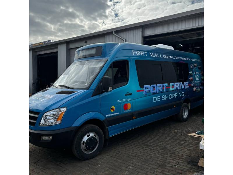 Пассажирский коммерческий микроавтобус Vanche 6750 на 22+1 место.