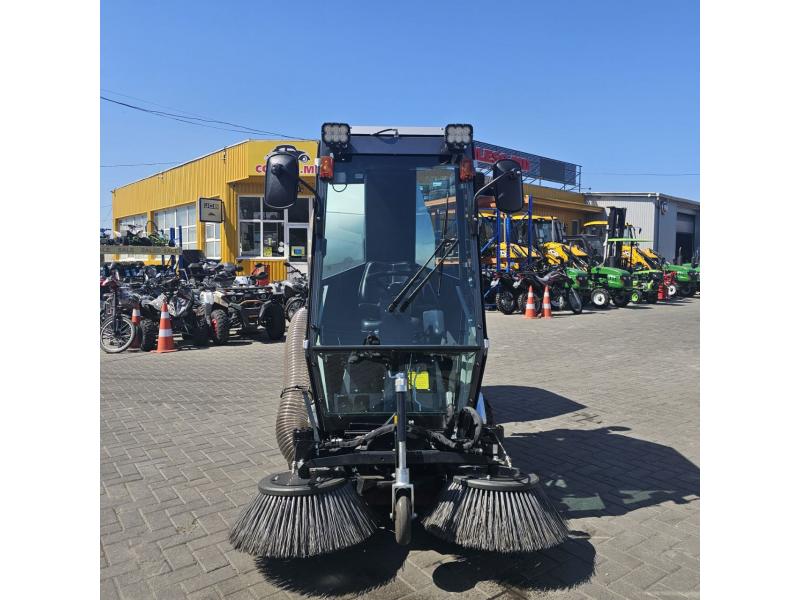 Мини подметально-уборочная машина  MN-F2000