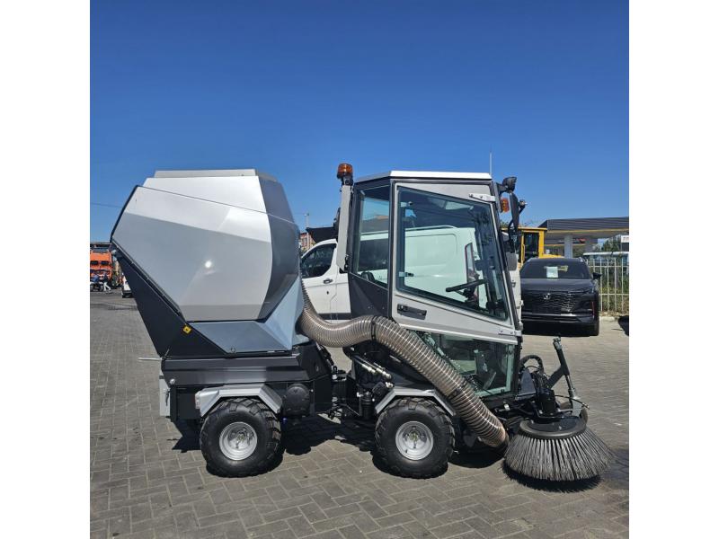 Мини подметально-уборочная машина  MN-F2000