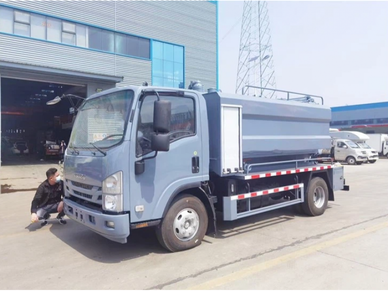 Каналопромывочная машина  ISUZU 4000L 4×2 120 л.с (ПОД ЗАКАЗ)