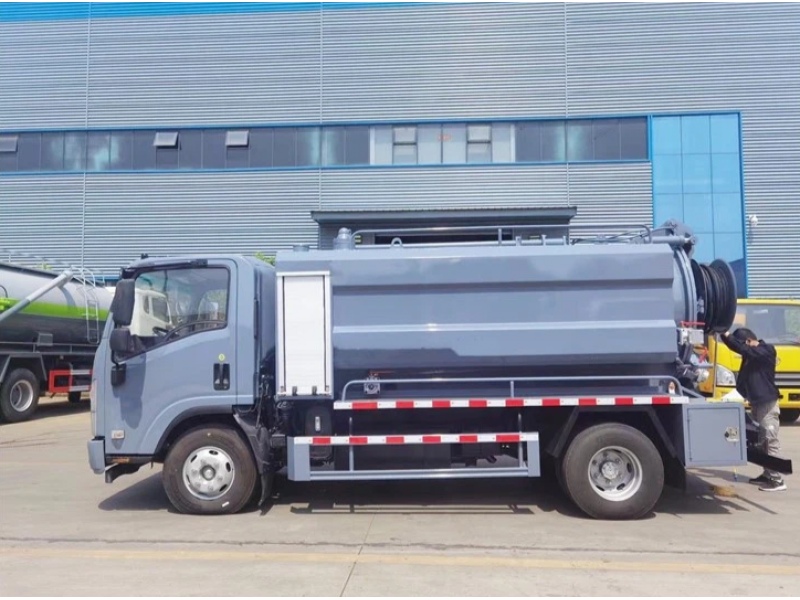Каналопромывочная машина  ISUZU 4000L 4×2 120 л.с (ПОД ЗАКАЗ)