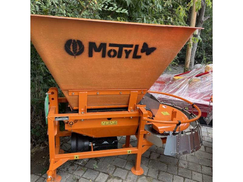 Разбрасыватель коммунальный MOTYL N031/2 POM Augustów Польша