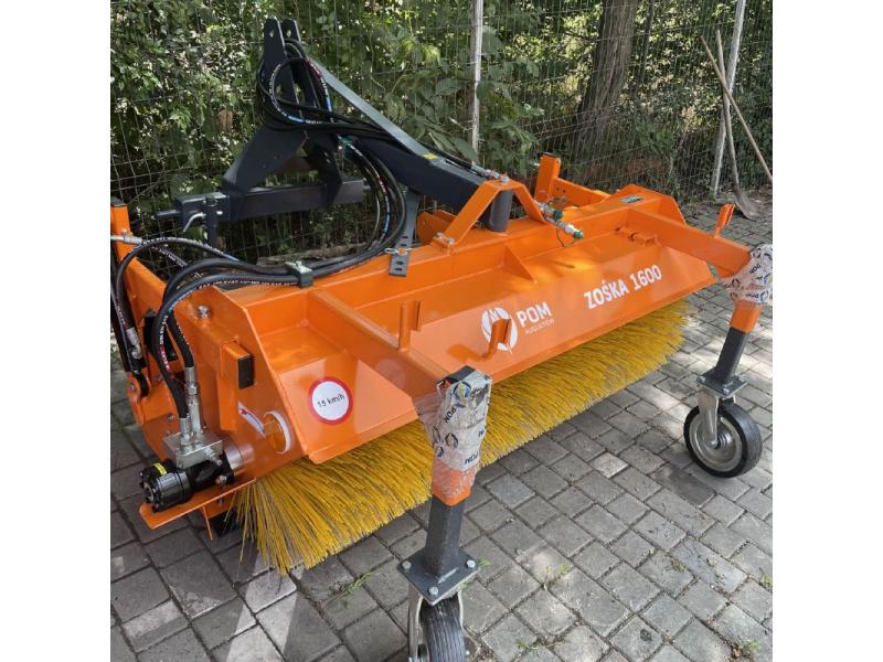 Подметальная машина тракторная с гидравлическим опорожнением бункера POM Augustów T801 Польша