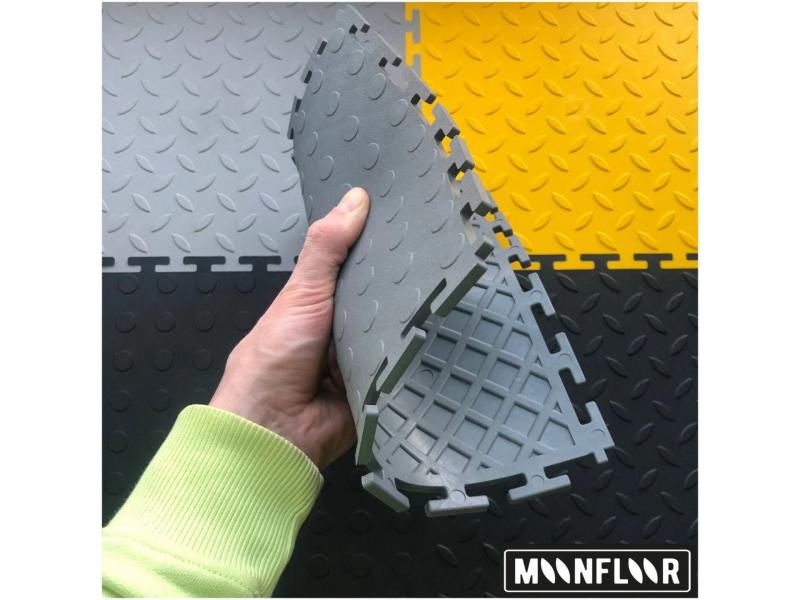 Модульная пластиковая плитка 40х40 красная