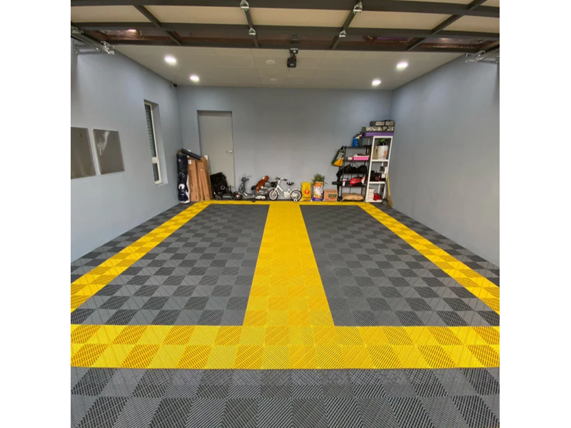 Модульная пластиковая плитка 40х40 красная