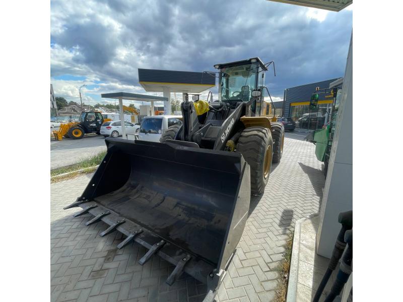 Фронтальный погрузчик XCMG LW500FN