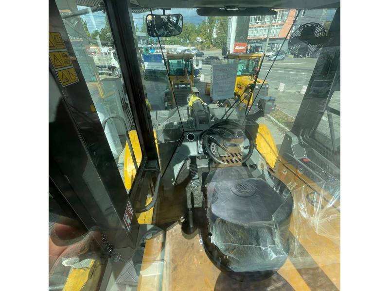 Фронтальный погрузчик XCMG LW500FN