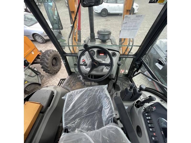 Экскаватор-погрузчик Case 770NX Magnum