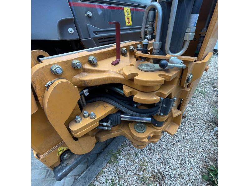 Экскаватор-погрузчик Case 770NX Magnum