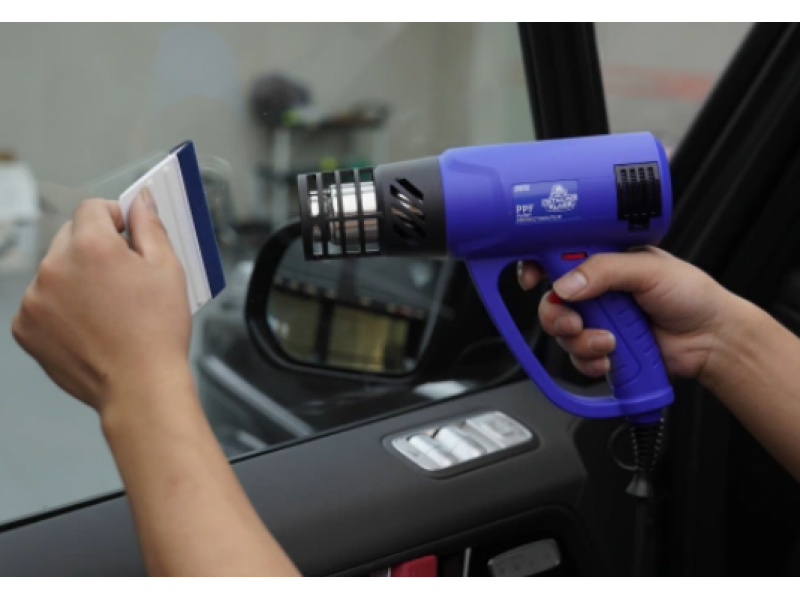 Pistol de căldură cu protecție împotriva arsurilor (anti-scald), 2000 W / interval de temperatură: 50 °C–650 °C