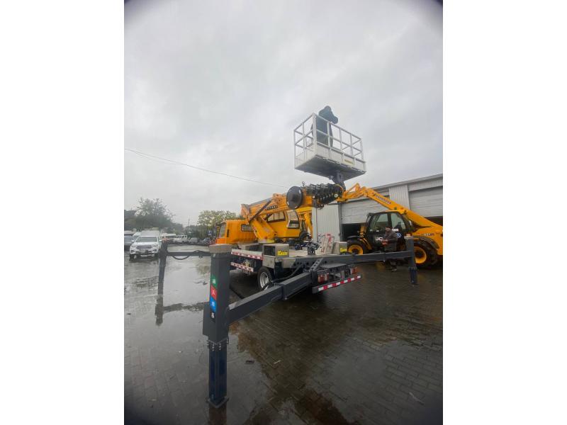 Platformă aeriană ISUZU 30,5 m (LA COMANDĂ)