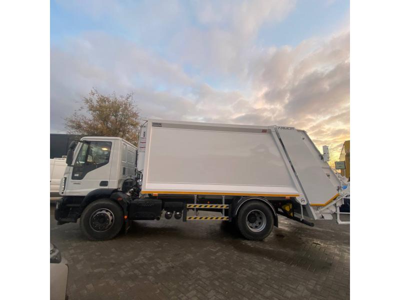 IVECO EUROCARGO ML180E32 (la comanda)