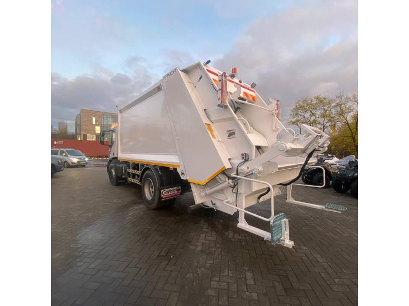 IVECO EUROCARGO ML180E32 (la comanda)