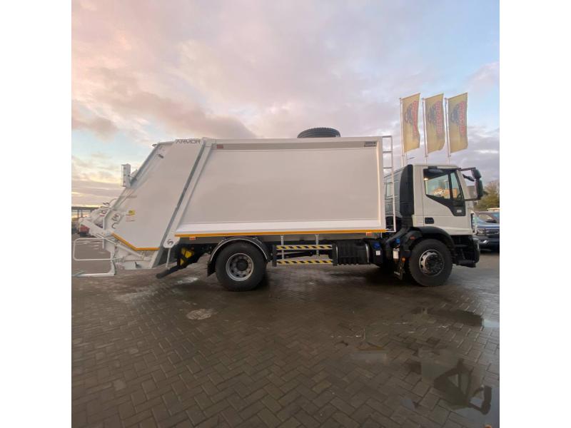 IVECO EUROCARGO ML180E32 (la comanda)