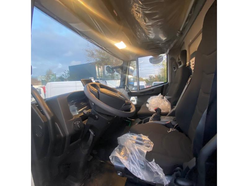 IVECO EUROCARGO ML180E32 (la comanda)