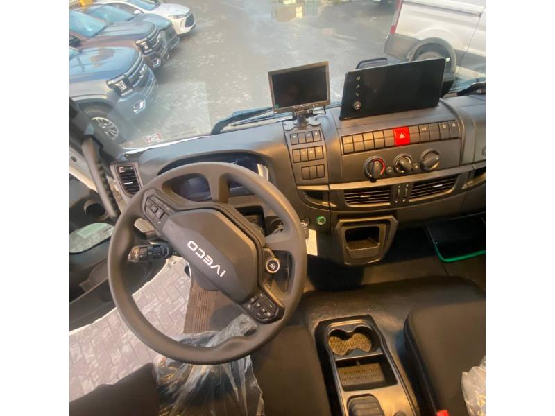 IVECO EUROCARGO ML180E32 (la comanda)