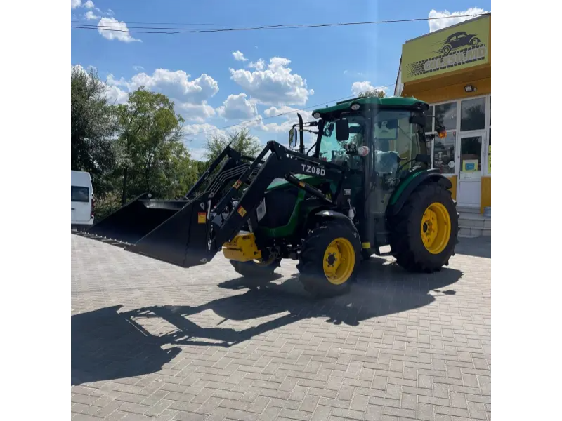  Трактор BIZON SD904 с фронтальным погрузчиком (без противовеса)