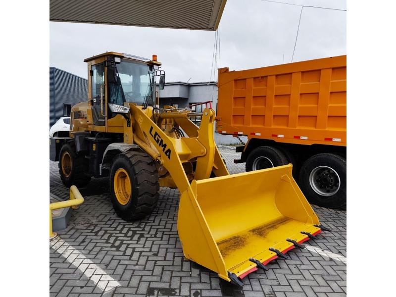 Încărcător frontal Molot 300 T938 2025 + furci