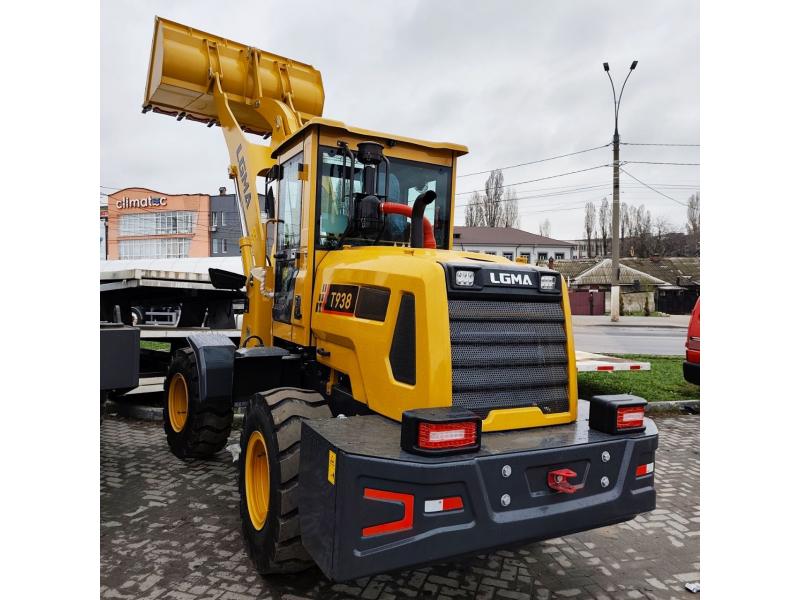 Încărcător frontal Molot 300 T938 2025 + furci