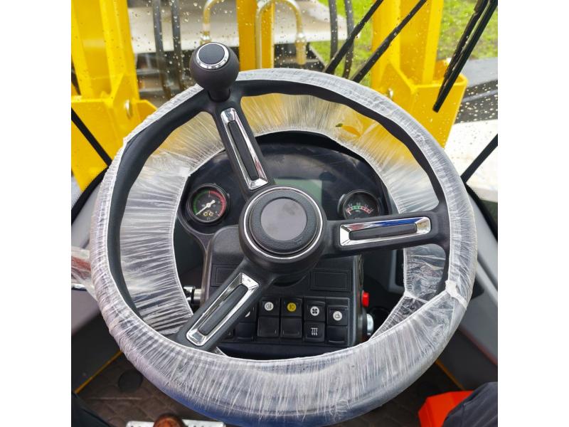 Încărcător frontal Molot 300 T938 2025 + furci