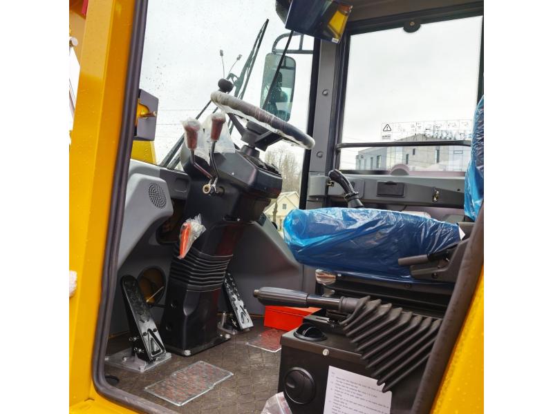 Încărcător frontal Molot 300 T938 2025 + furci