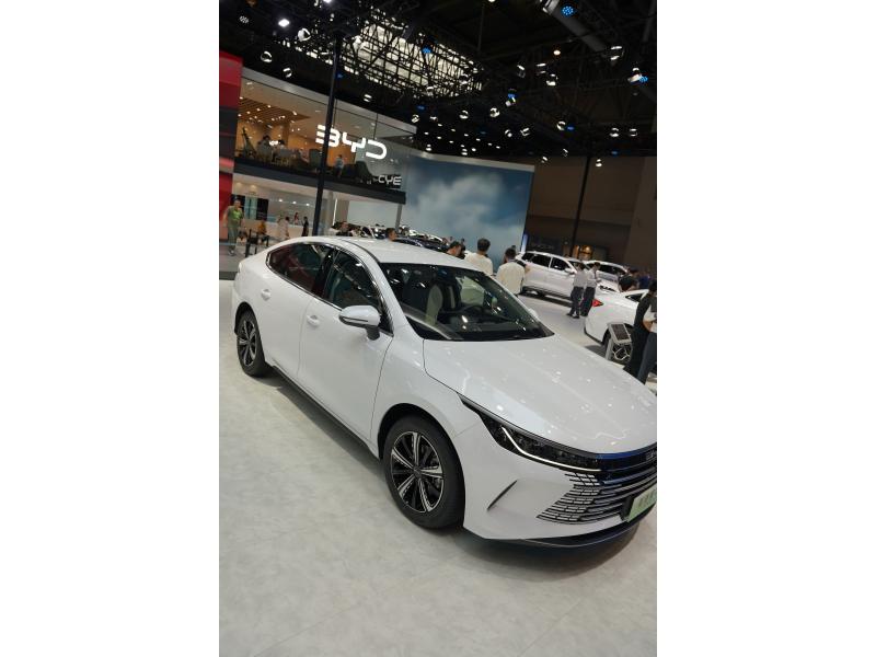 BYD Destroyer 05Honor White (2026) 