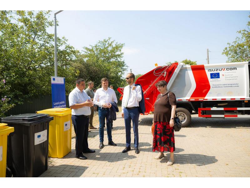 Container pentru gunoi cu roti EU 120 l (black)