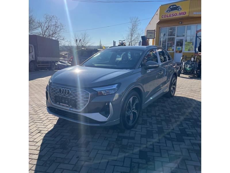 AUDI Q4 e-Tron (2024) Grey