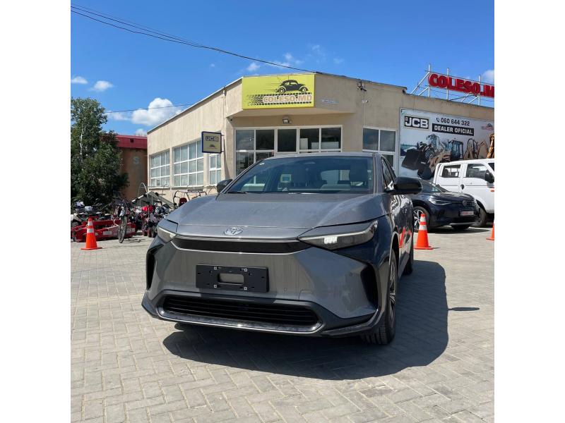 TOYOTA BZ4X Pro 2WD Grey an 2024 EL