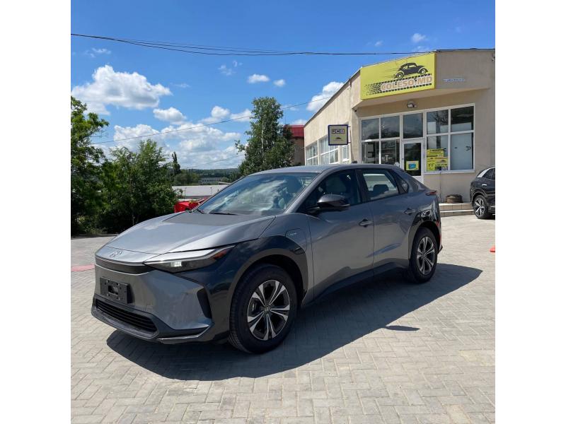 TOYOTA BZ4X Pro 2WD Grey an 2024 EL