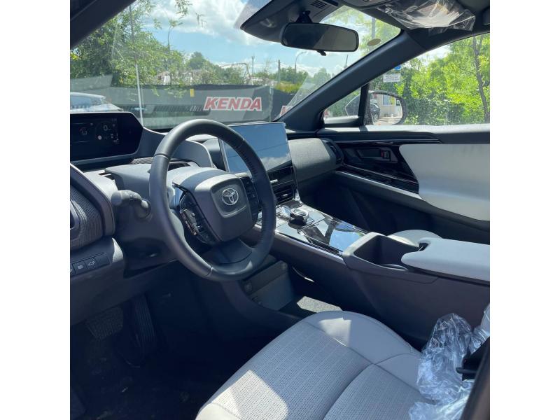 TOYOTA BZ4X Pro 2WD Grey an 2024 EL