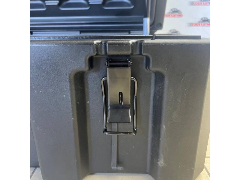 Carcasă rezistentă la impact 130L