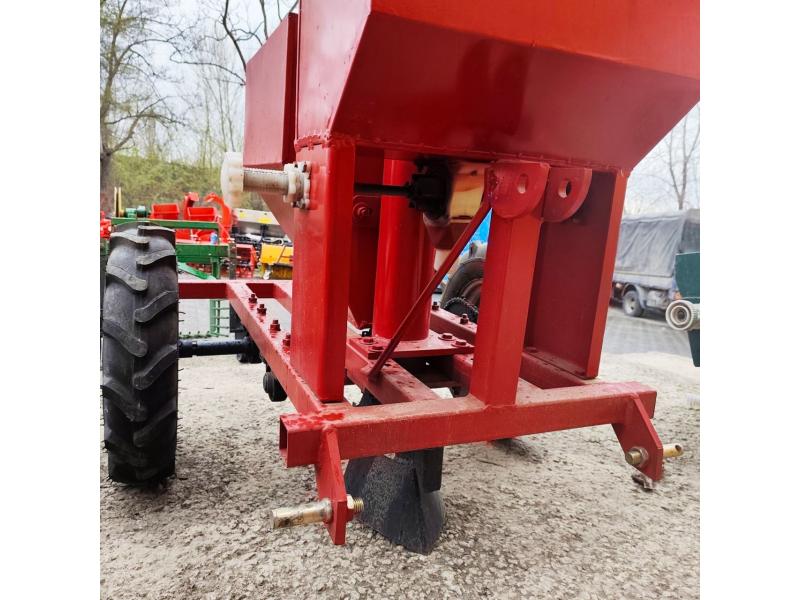 Săpat de cartofi pentru mini-tractor CN