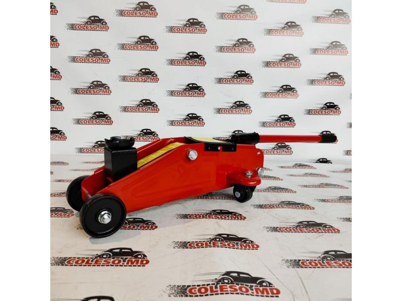 Домкрат подкатной 2т FL610