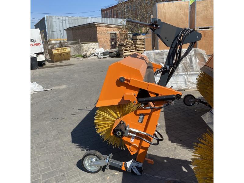 Mașină de măturat T801 cu golire hidraulică a containerului, POM Augustów (Polonia)