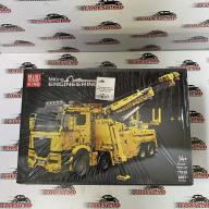 Constructorul „Camion de recuperare cu telecomandă” Mould King 17028E