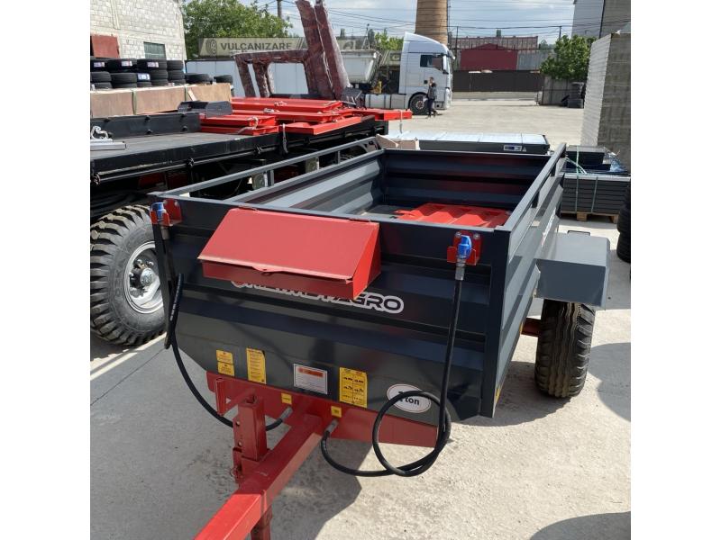 Remorcă cu o axă pentru tractor 1PTS1 de 1 tonă