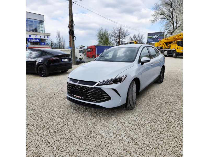 BYD Qin Plus DM-i 2025