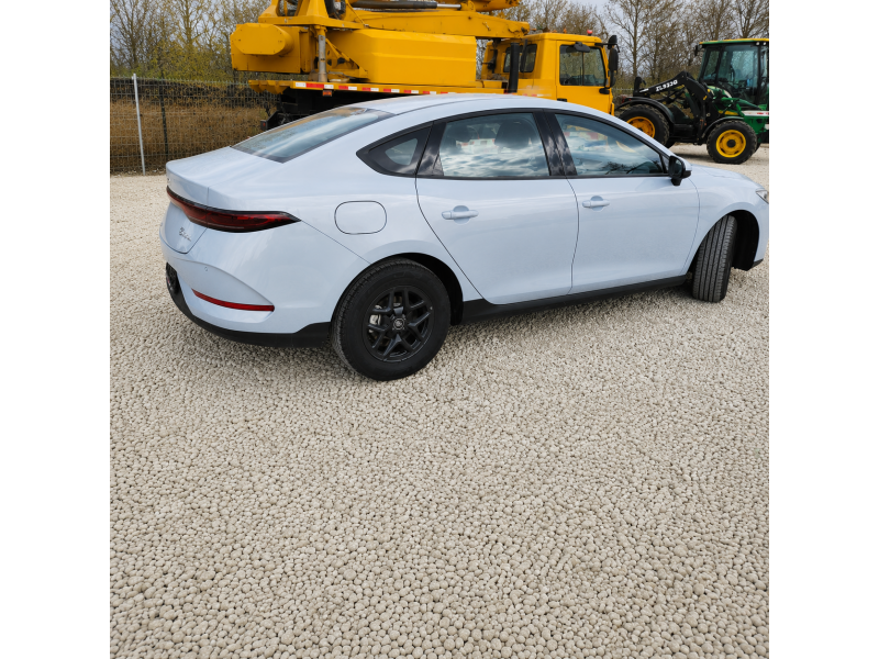 BYD Qin Plus DM-i 2025