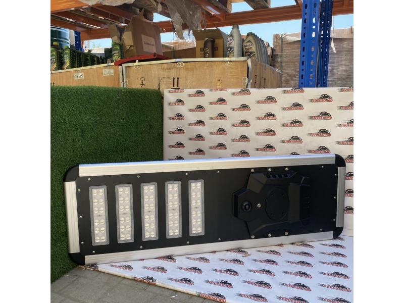 Lampa stradală LED 250W / 100Ah