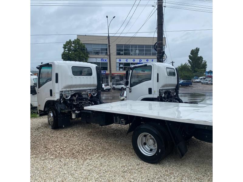 Грузовое шасси ISUZU 700P