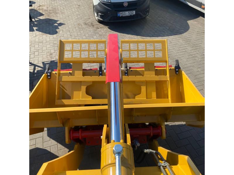 Încărcător frontal Molot 300 T938 2026