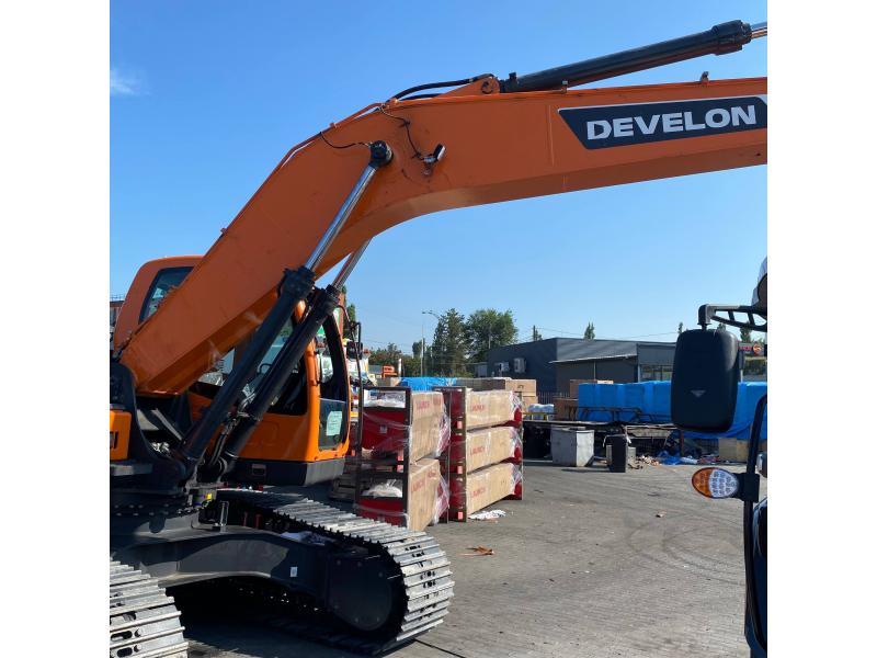 Excavator pe șenile Develon DX210 (2026)