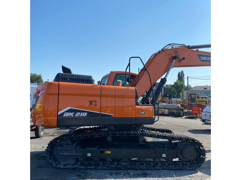 Excavator pe șenile Develon DX210 (2026)
