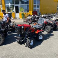 Tractor BIZON Titan 154